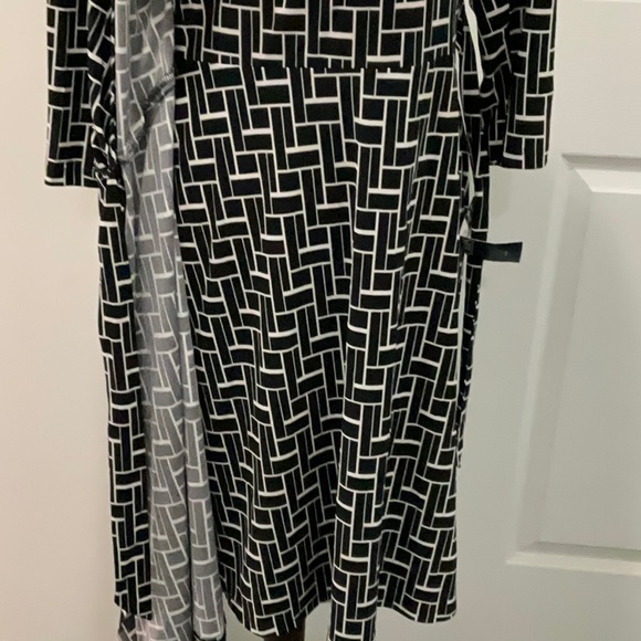 Chaps Geometric Vneck Skirt Overlap Dress - Picture 5 of 9